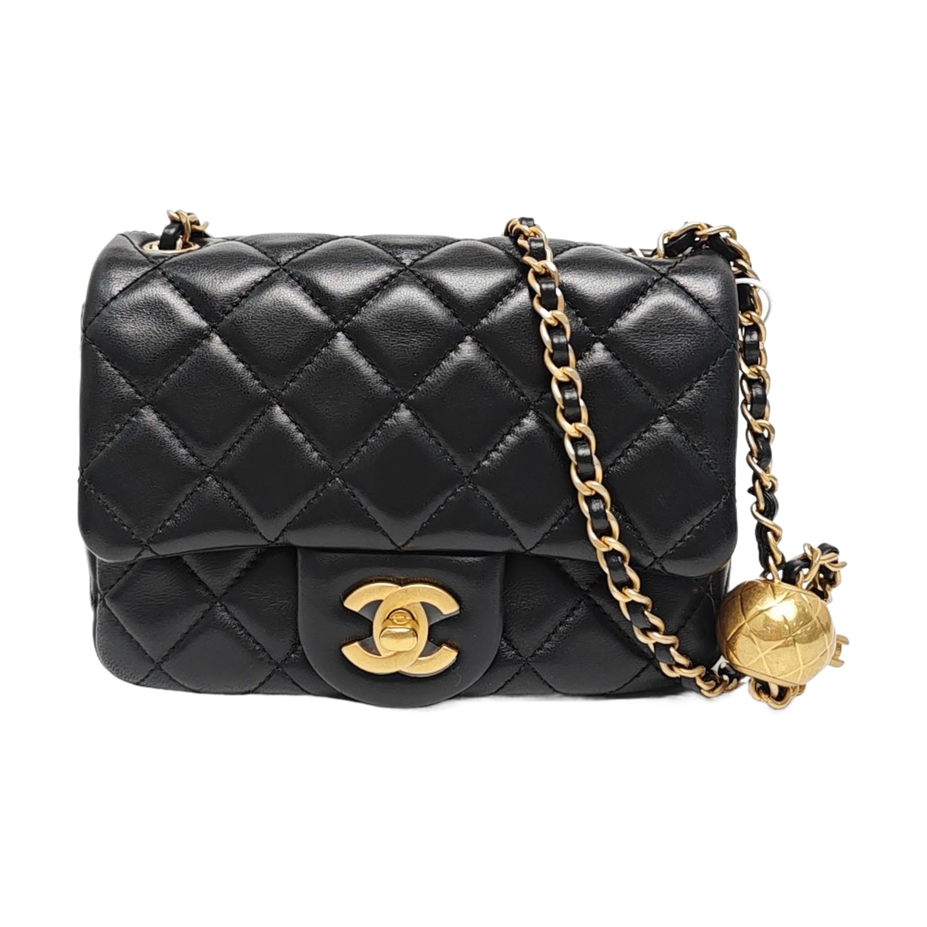 CLASSIC FLAP Mini Quilted Lambskin Black