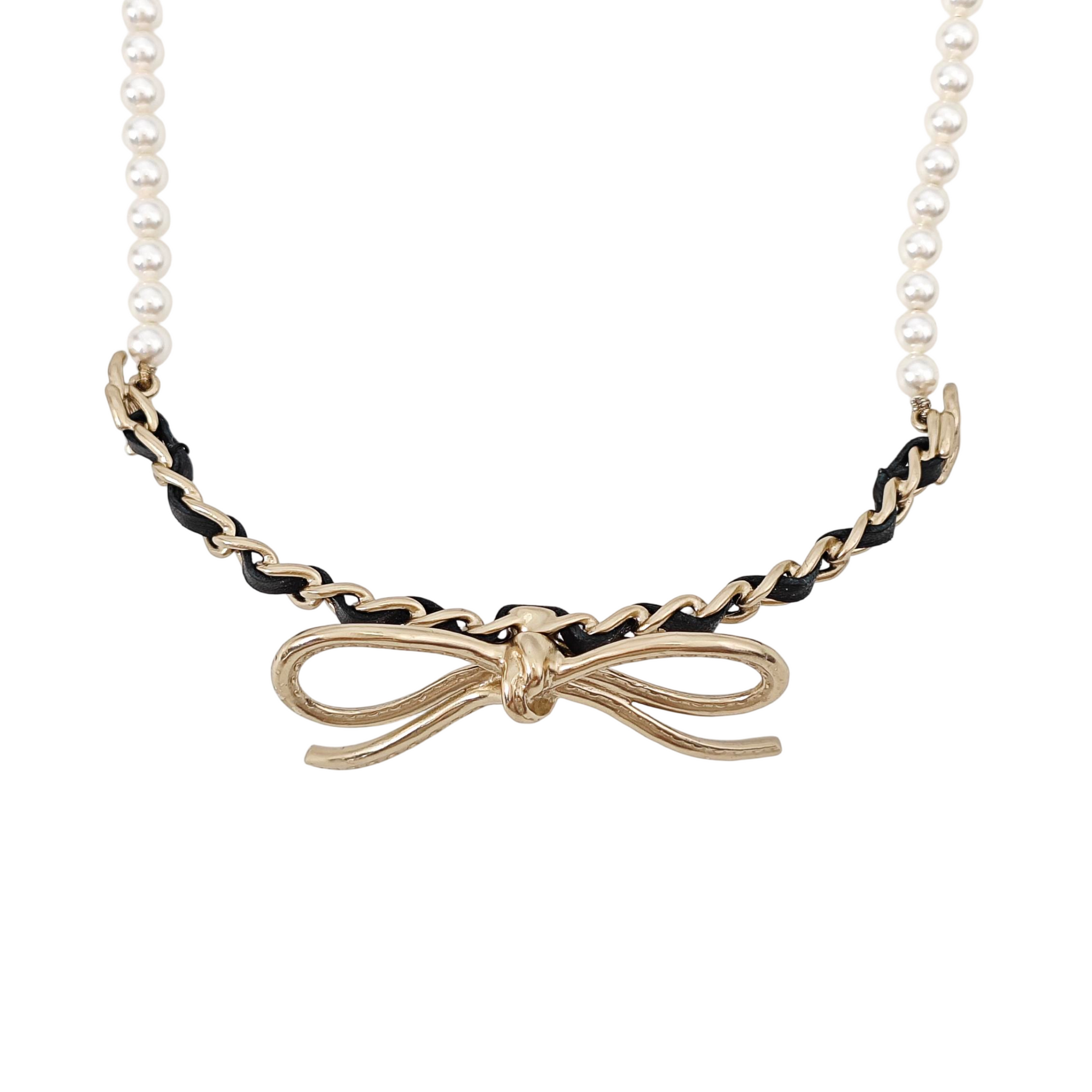 Metal White Necklace