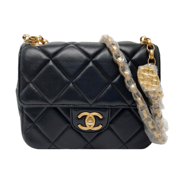CLASSIC FLAP Mini Quilted Lambskin Black