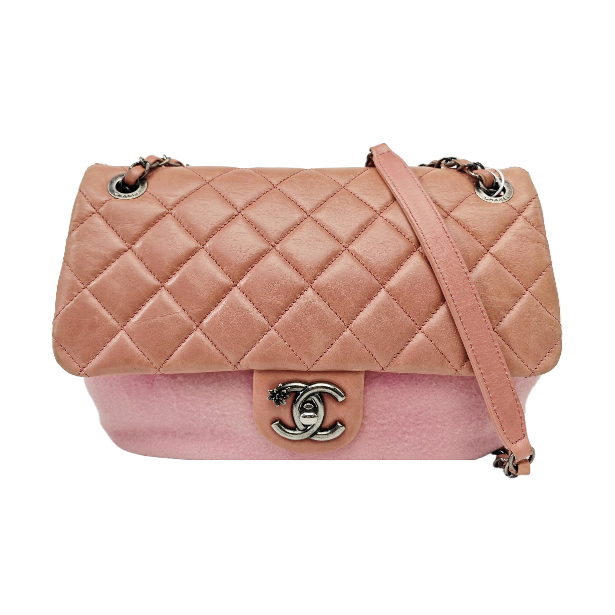 CLASSIC FLAP Medium Quilted Calfskin Pink