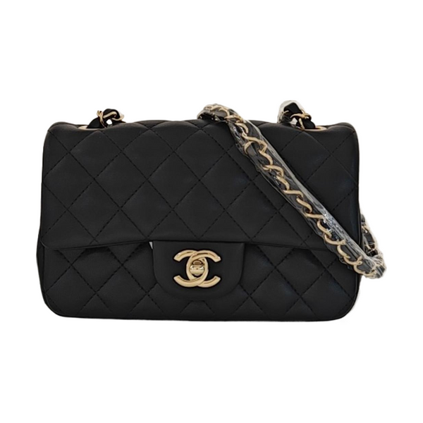 CLASSIC FLAP Mini Quilted Lambskin Black
