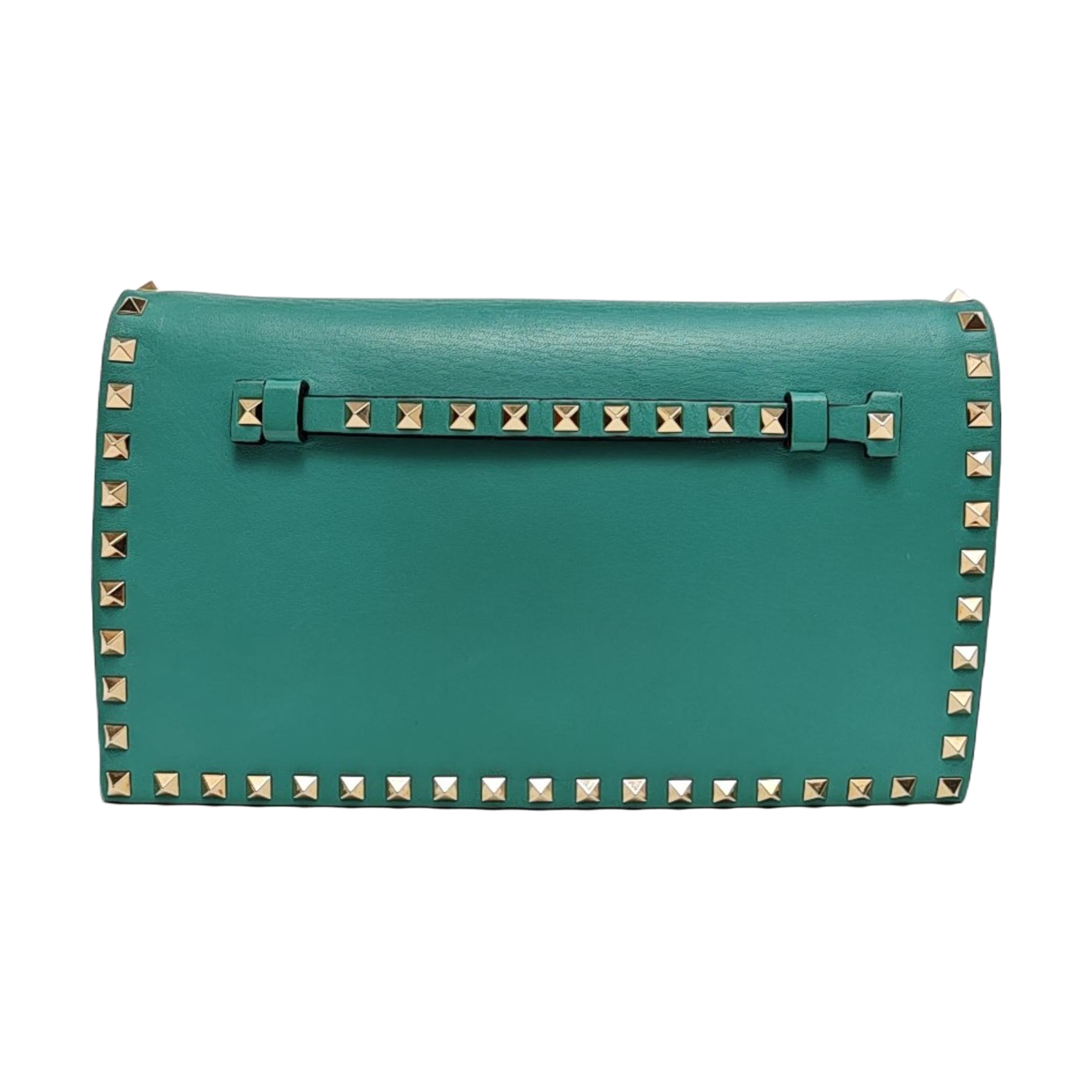 Authenticated pre-owned  Rockstud Lambskin Green - Clutch at Looply