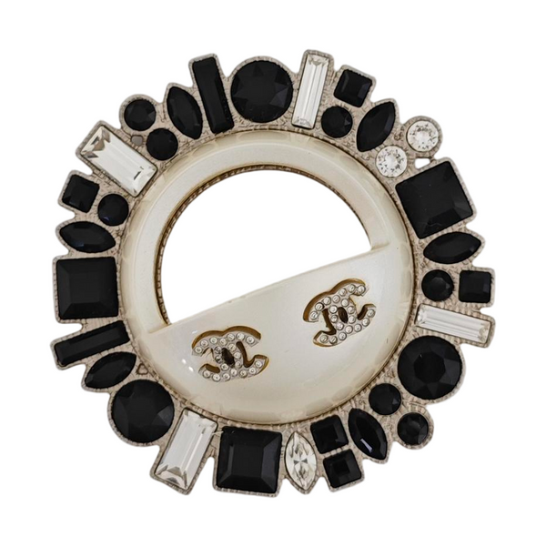 Metal White Brooch