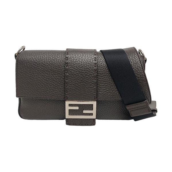 Authenticated pre-owned  Baguette Calfskin Brown - Shoulder Bag at Looply