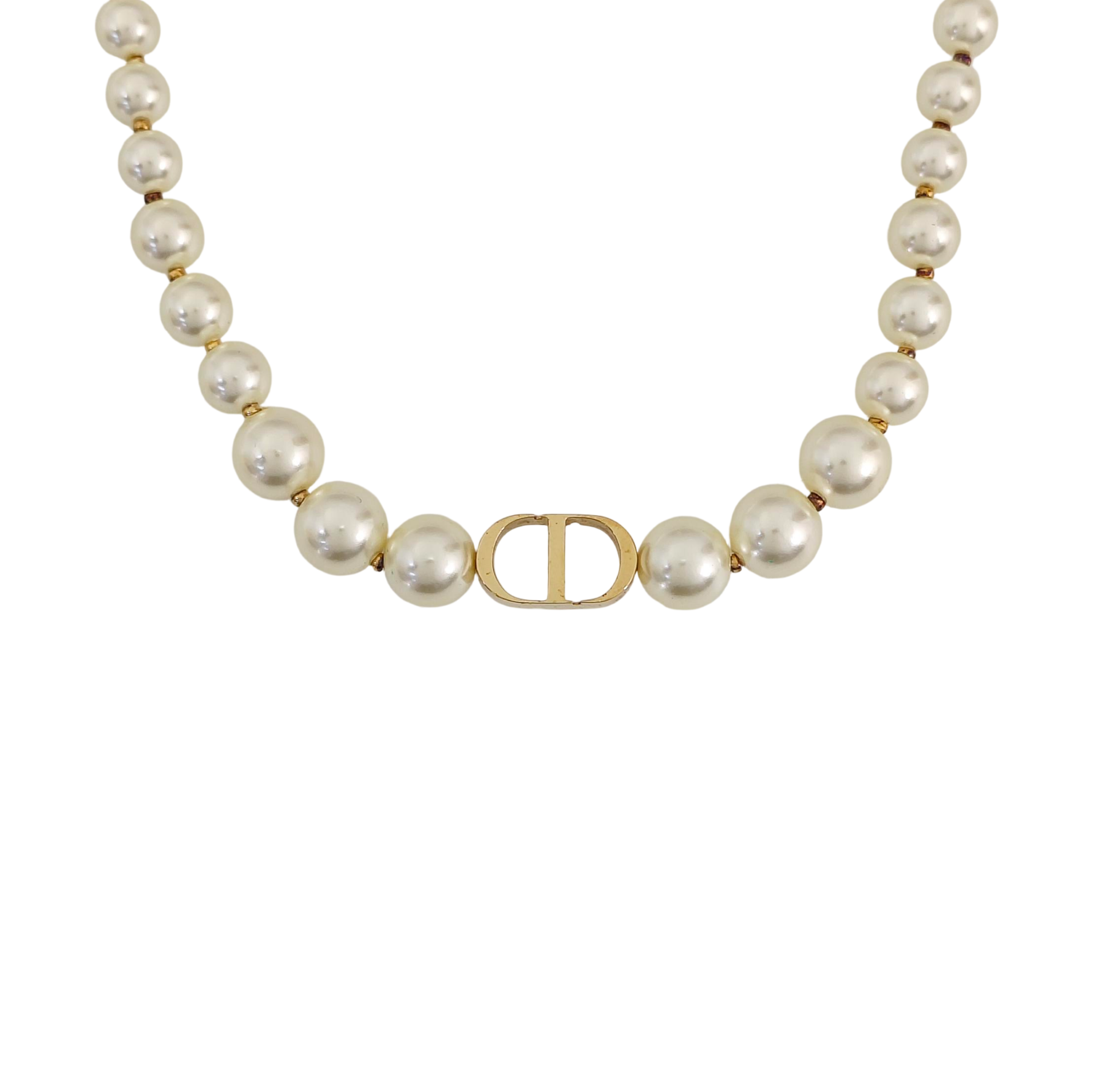 30 Montaigne Metal White Necklace