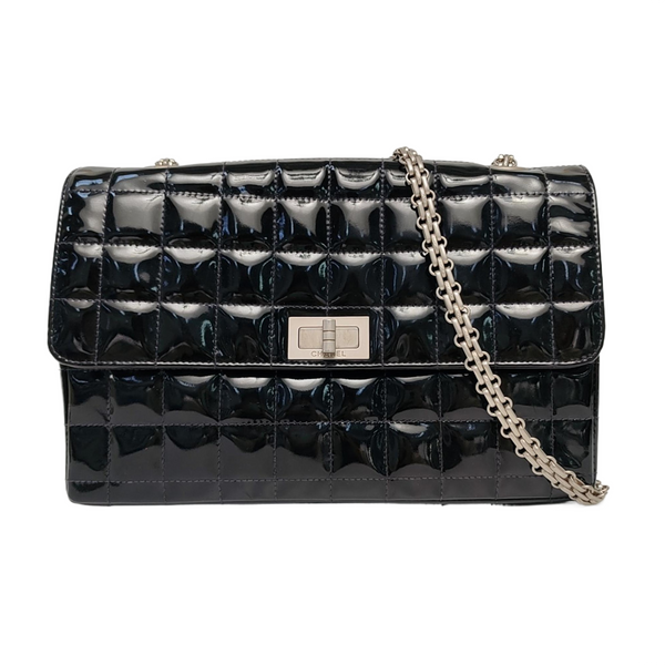 Authenticated pre-owned  2.55 Quilted Patent Leather Black - Shoulder Bag at Looply