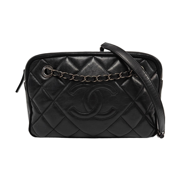 CAMERA CASE Medium Quilted Calfskin Black