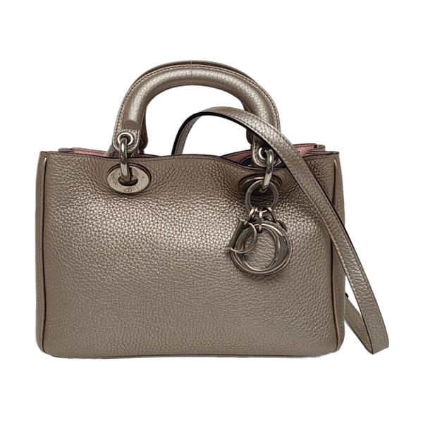 Authenticated pre-owned  Diorissimo Calfskin Beige - Tote Bag at Looply