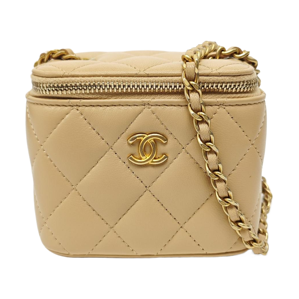VANITY CASE Small Quilted Lambskin Beige