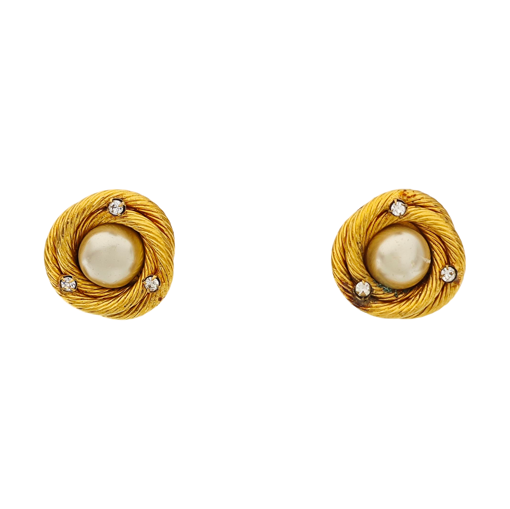 Vintage Metal Gold Clip On Earrings