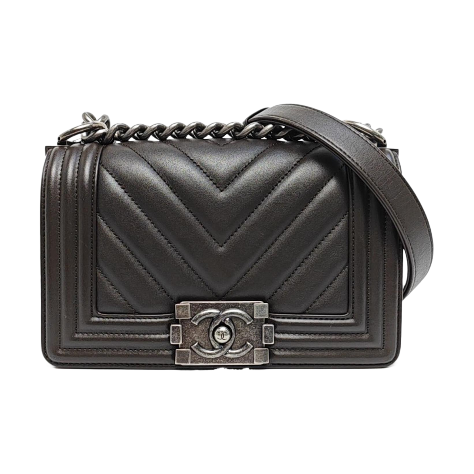 BOY CHANEL Chevron, Piel de becerro acolchada marrón