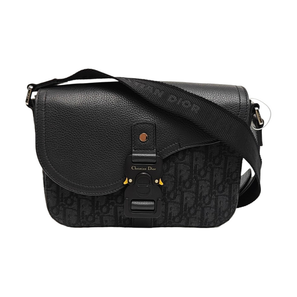Saddle Small Oblique Canvas Black
