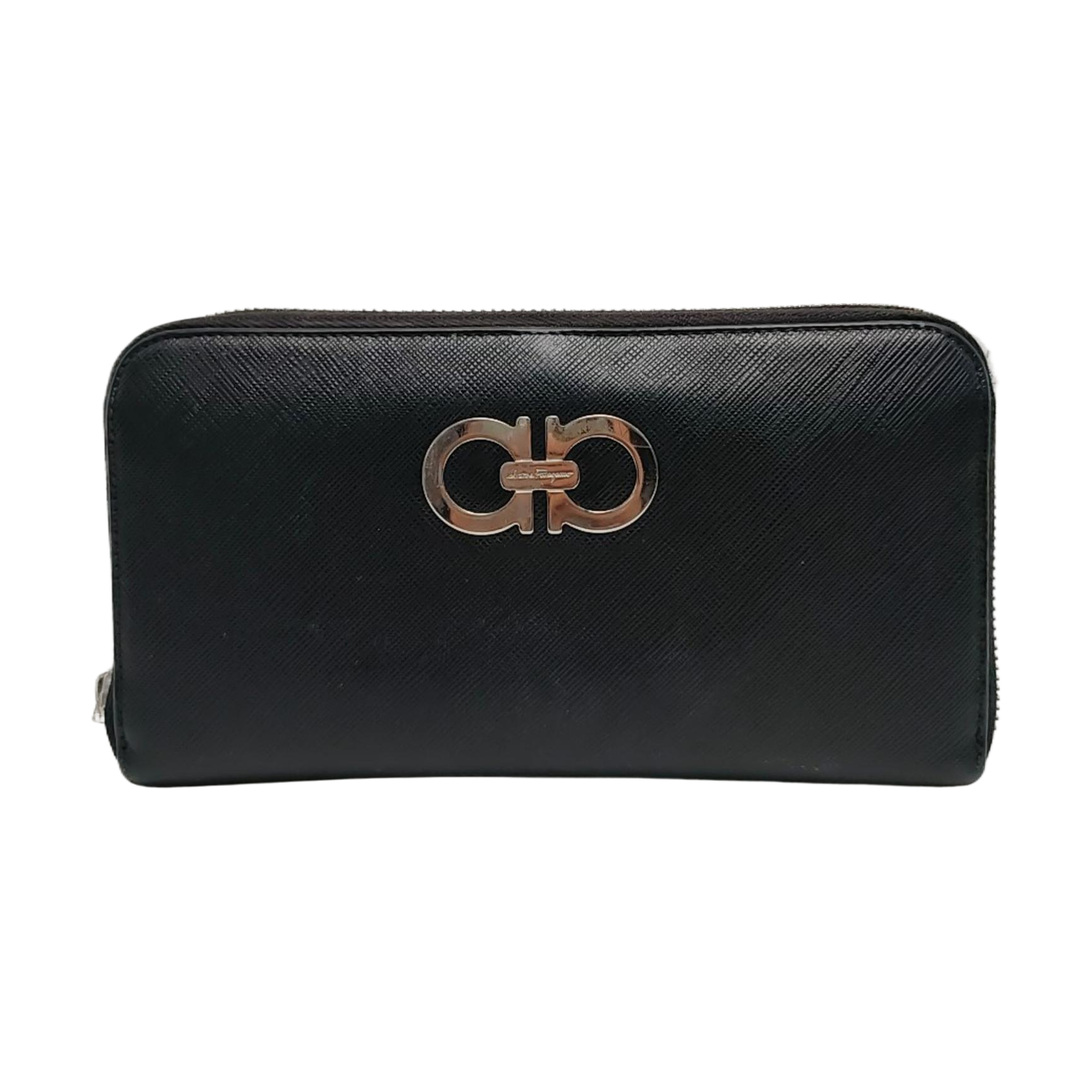 Authenticated pre-owned  Gancini Calfskin Black Wallet - Wallet at Looply
