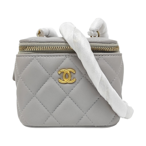VANITY CASE Mini Quilted Lambskin Gray