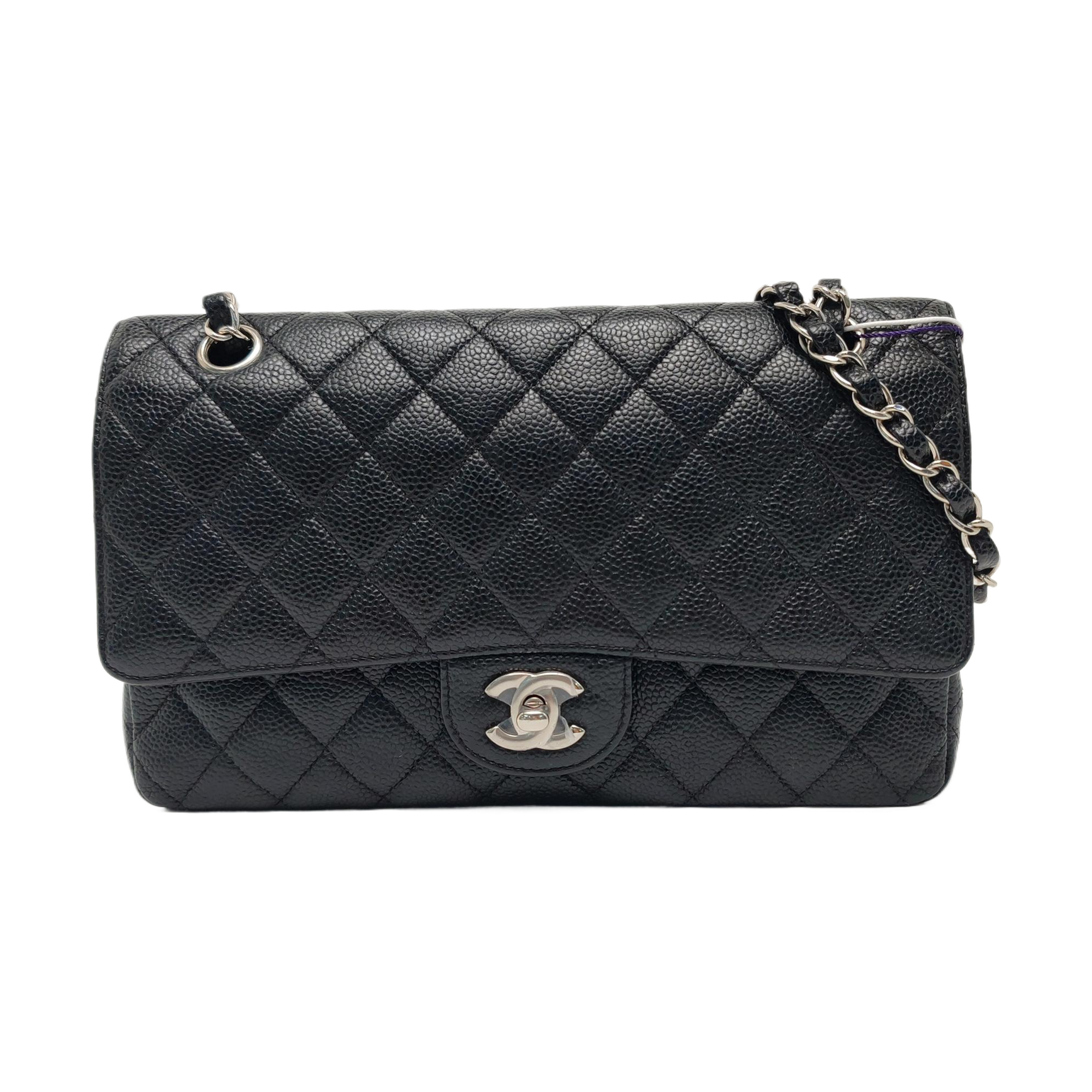 CLASSIC FLAP Medium Quilted Grained Calfskin Black