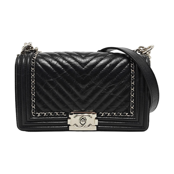 BOY CHANEL Medium Chevron, Quilted Vintage Calf Black