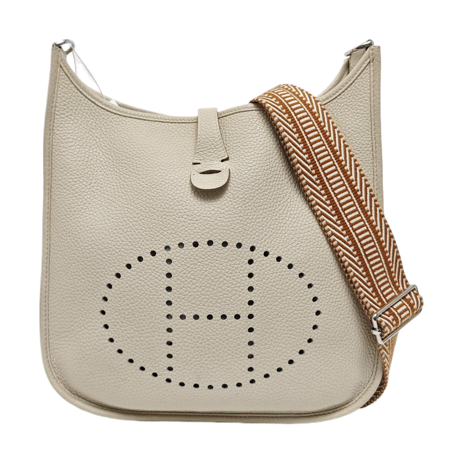 Evelyne 29 Clemence White