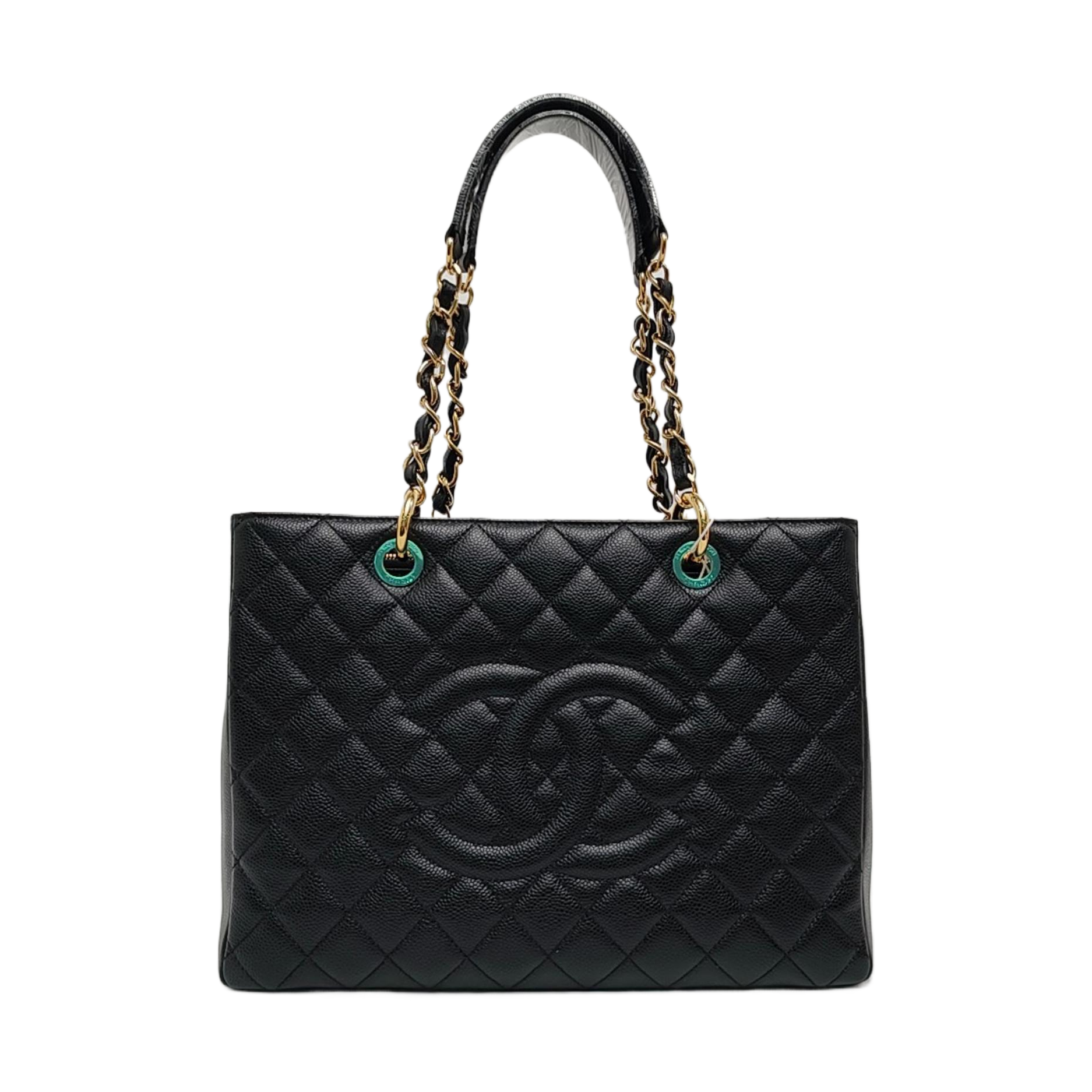 CHANEL GST Grande Piel de Becerro Granulada Acolchada Negra