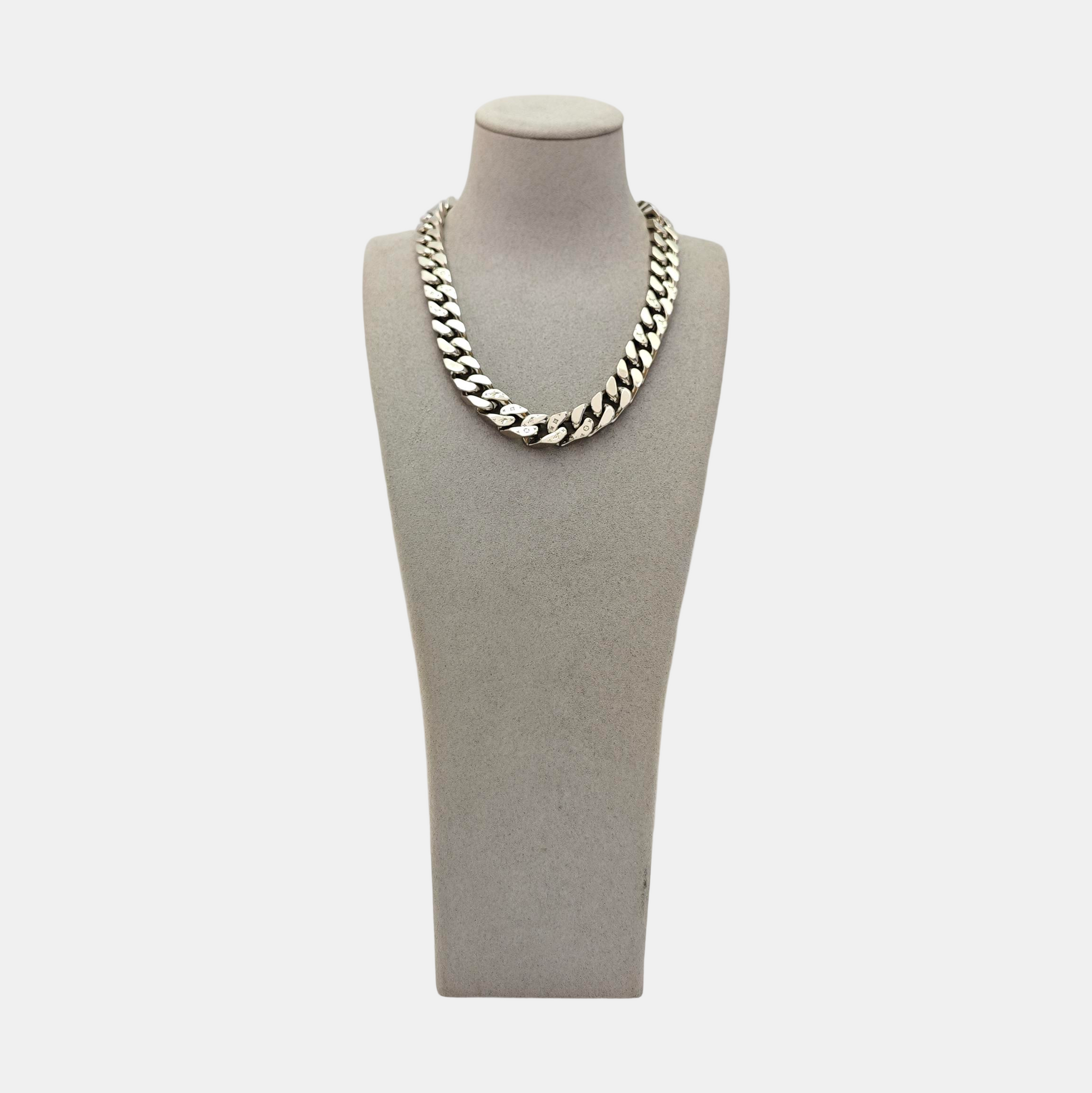 LV CHAIN LINKS Metal Silver Necklace