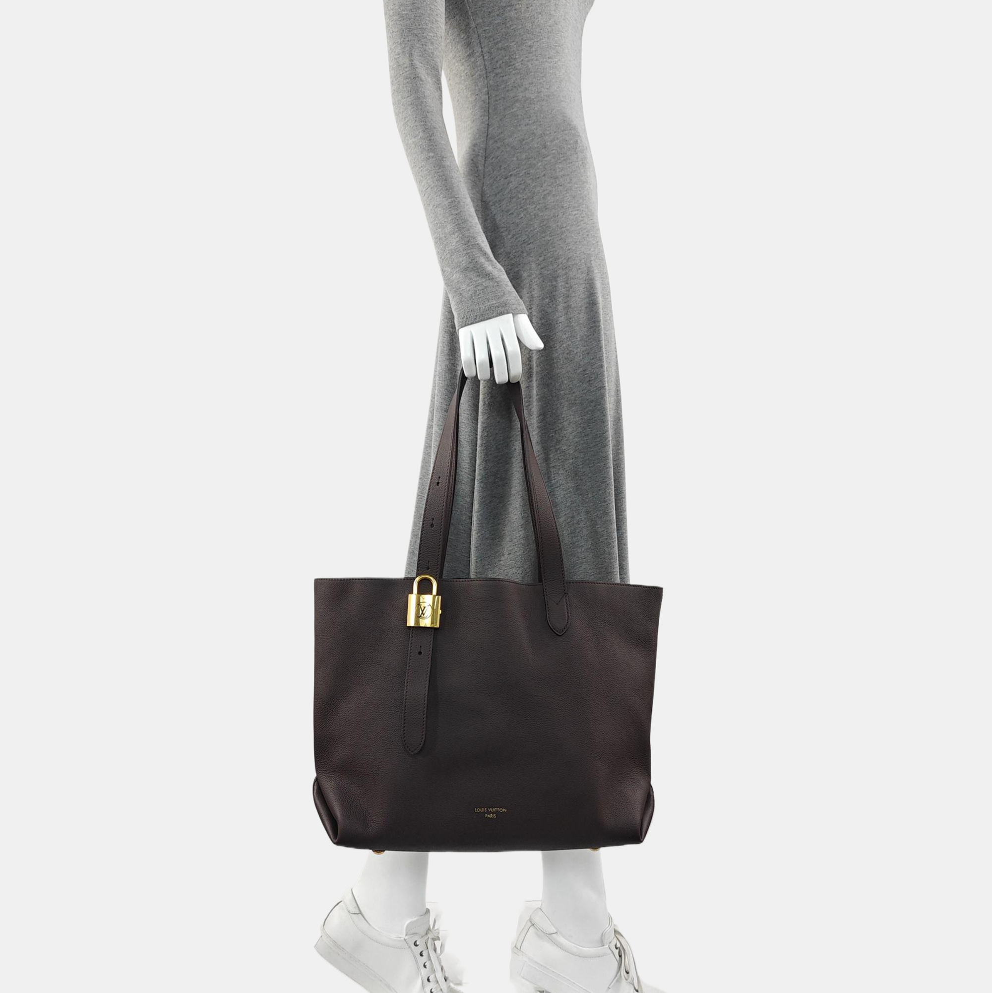 LOW KEY CABAS MM Calfskin Purple
