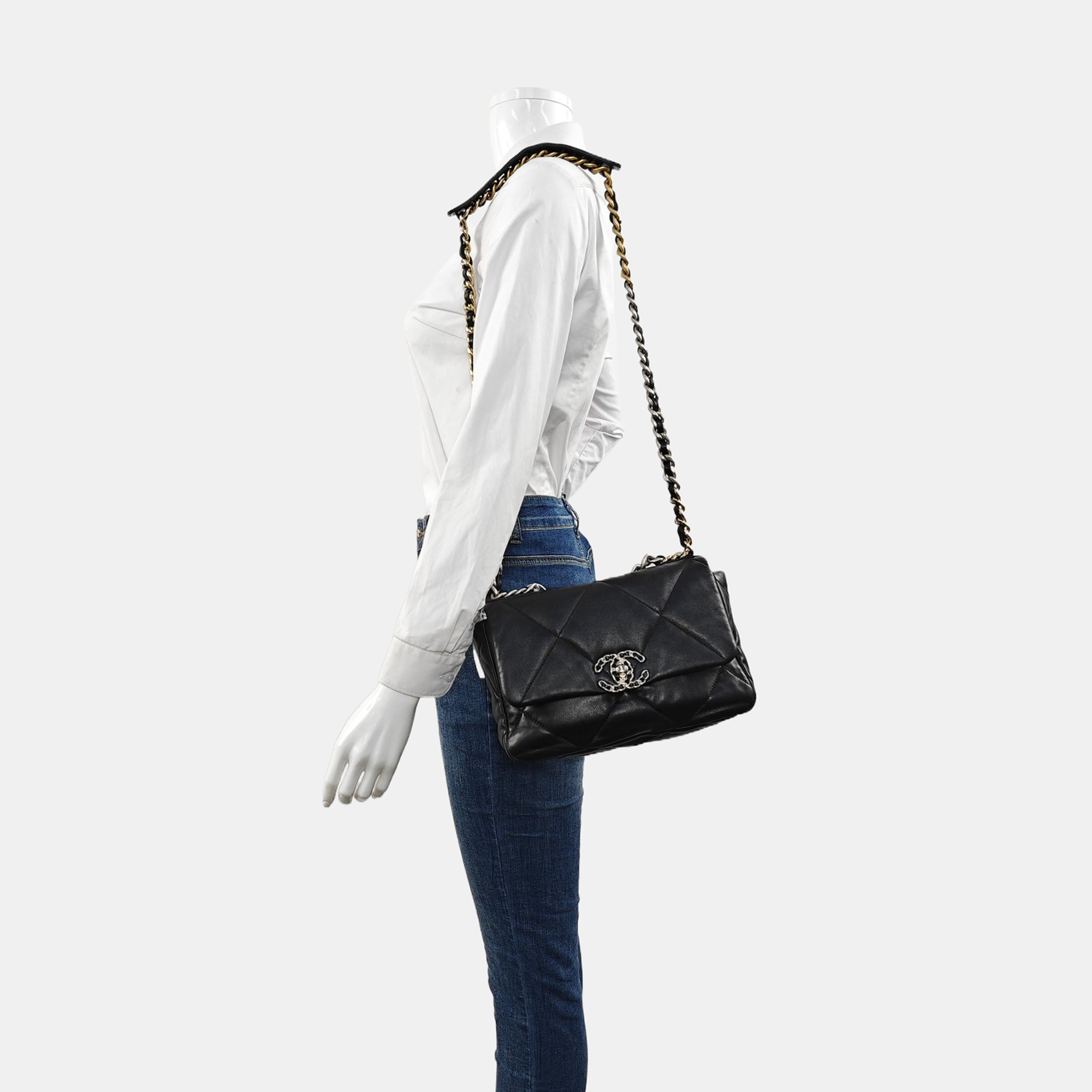 CHANEL 19 Small Quilted Lambskin Black