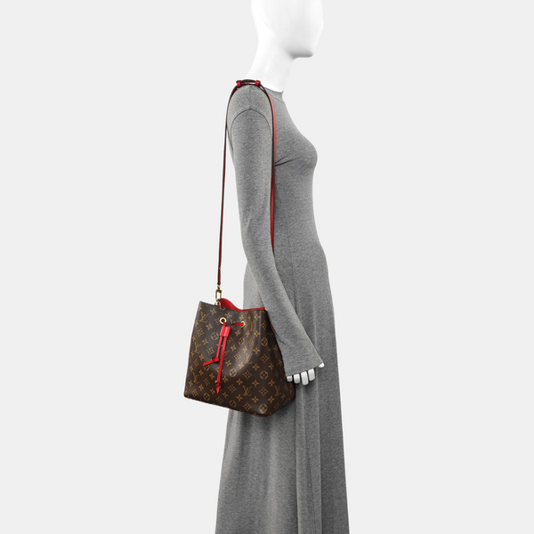 NÉONOÉ MM Monogram Coated Canvas Brown