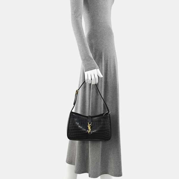 LE 5 À 7 Small Calfskin Black
