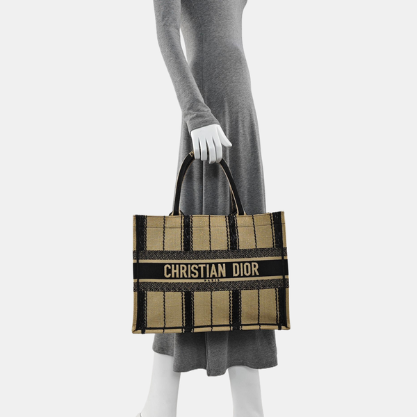 Authenticated pre-owned  Book Tote Medium Canvas Multicolor - Tote Bag at Looply