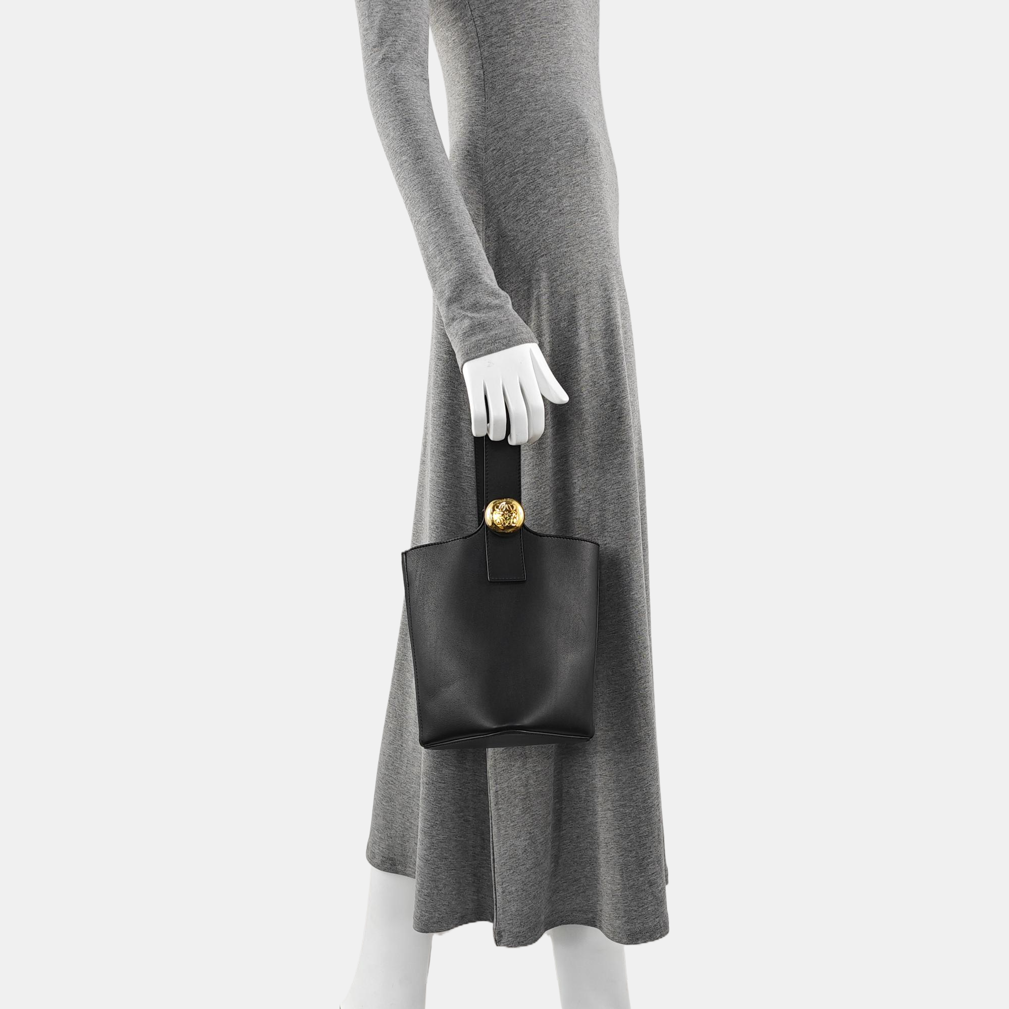 Pebble Bucket Mini Calfskin Black