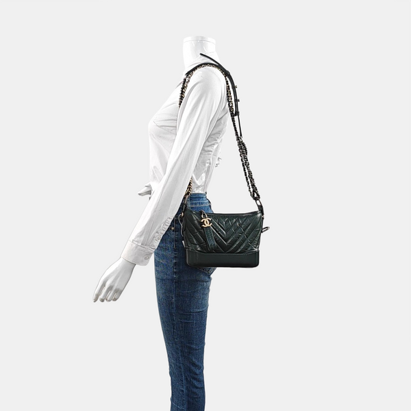 Authenticated pre-owned  GABRIELLE Small Chevron, Quilted Calfskin Green - Shoulder Bag at Looply