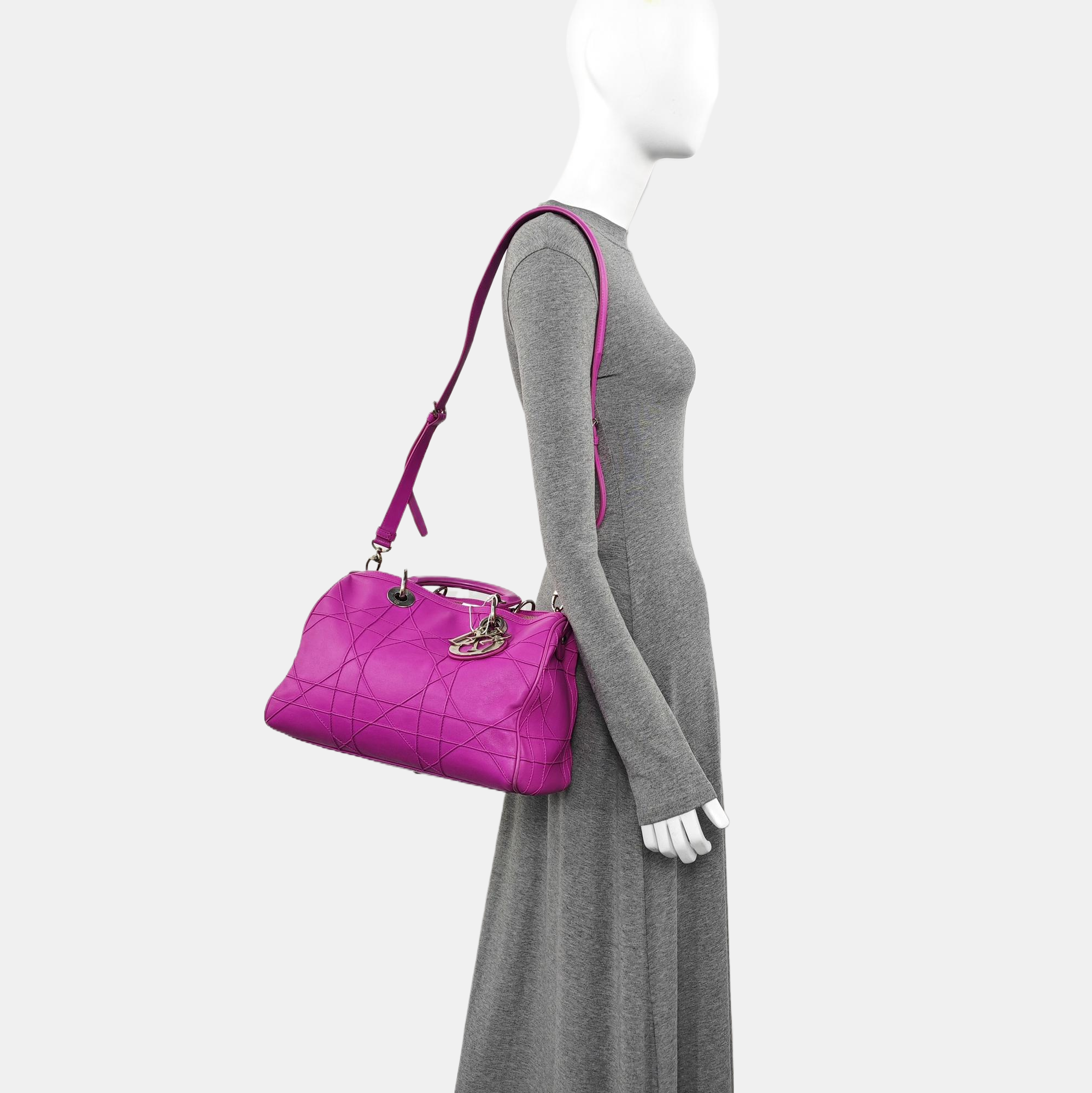 Cannage Calfskin Shoulder Bag Pink