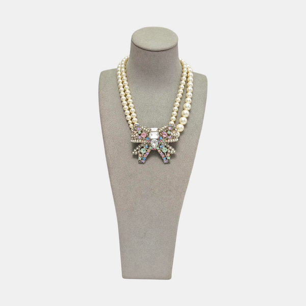 Faux Pearl White Necklace