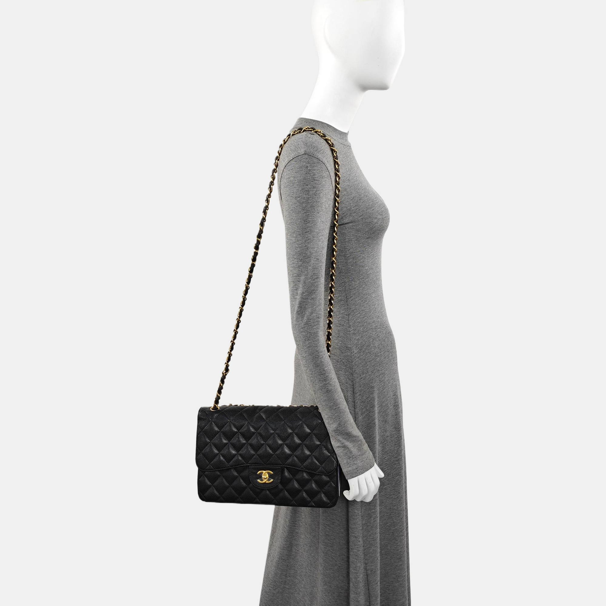 CLASSIC FLAP Jumbo Quilted Grained Calfskin Black