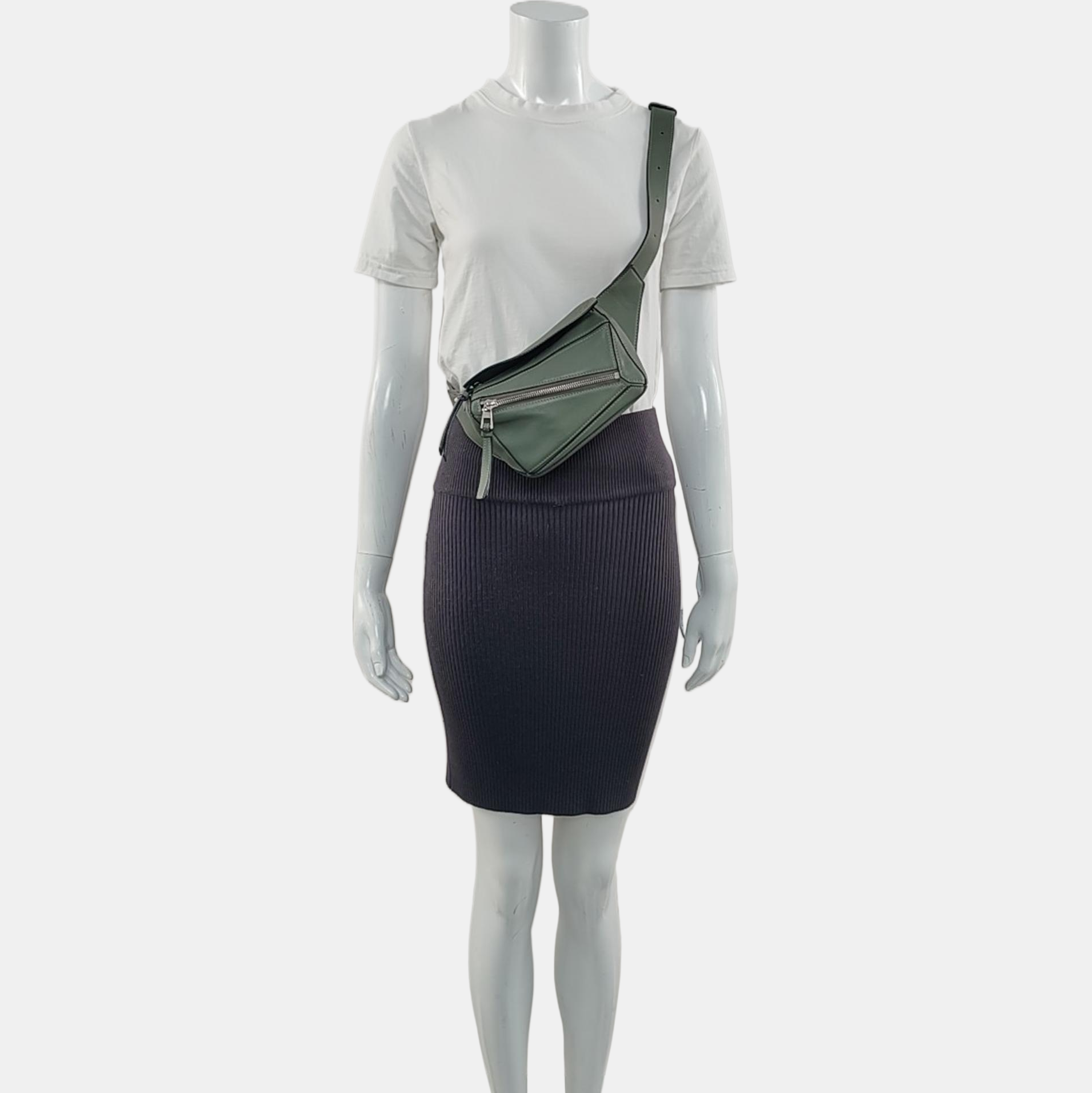Authenticated pre-owned  Puzzle Mini Calfskin Green - Belt Bag at Looply