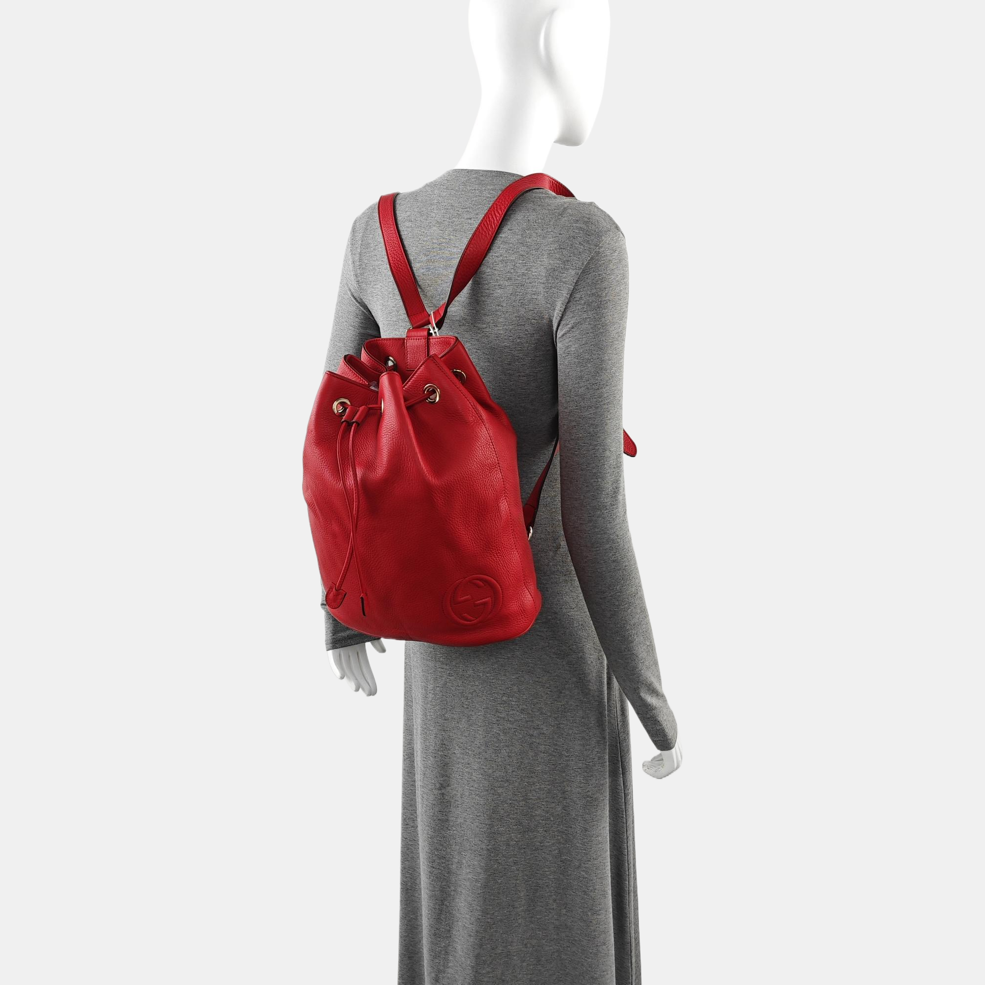 Authenticated pre-owned  Soho Calfskin Red - Bucket Bag at Looply