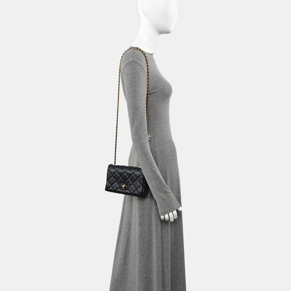 Quilted Lambskin Shoulder Bag Black