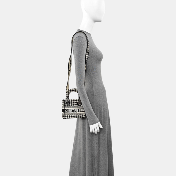 Lady Dior Mini Canvas Black