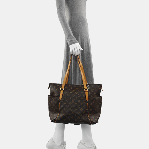 TOTALLY MM Monogram Coated Canvas Brown