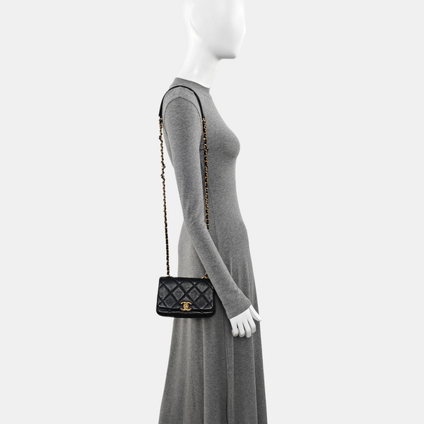 CHAIN INFINITY TOP HANDLE Mini Quilted Lambskin Black