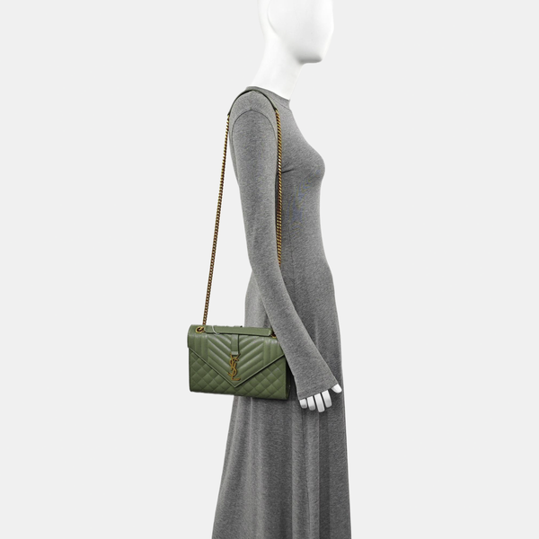 ENVELOPE Medium Quilted Calfskin Green