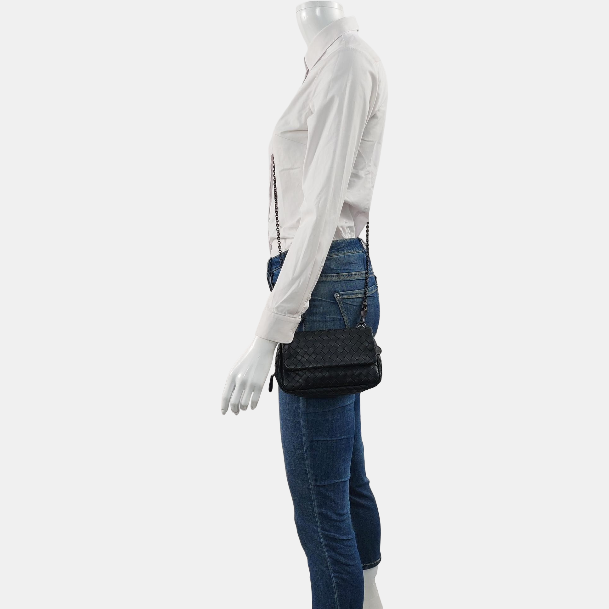 Authenticated pre-owned  Messenger Mini Lambskin Black - Shoulder Bag at Looply