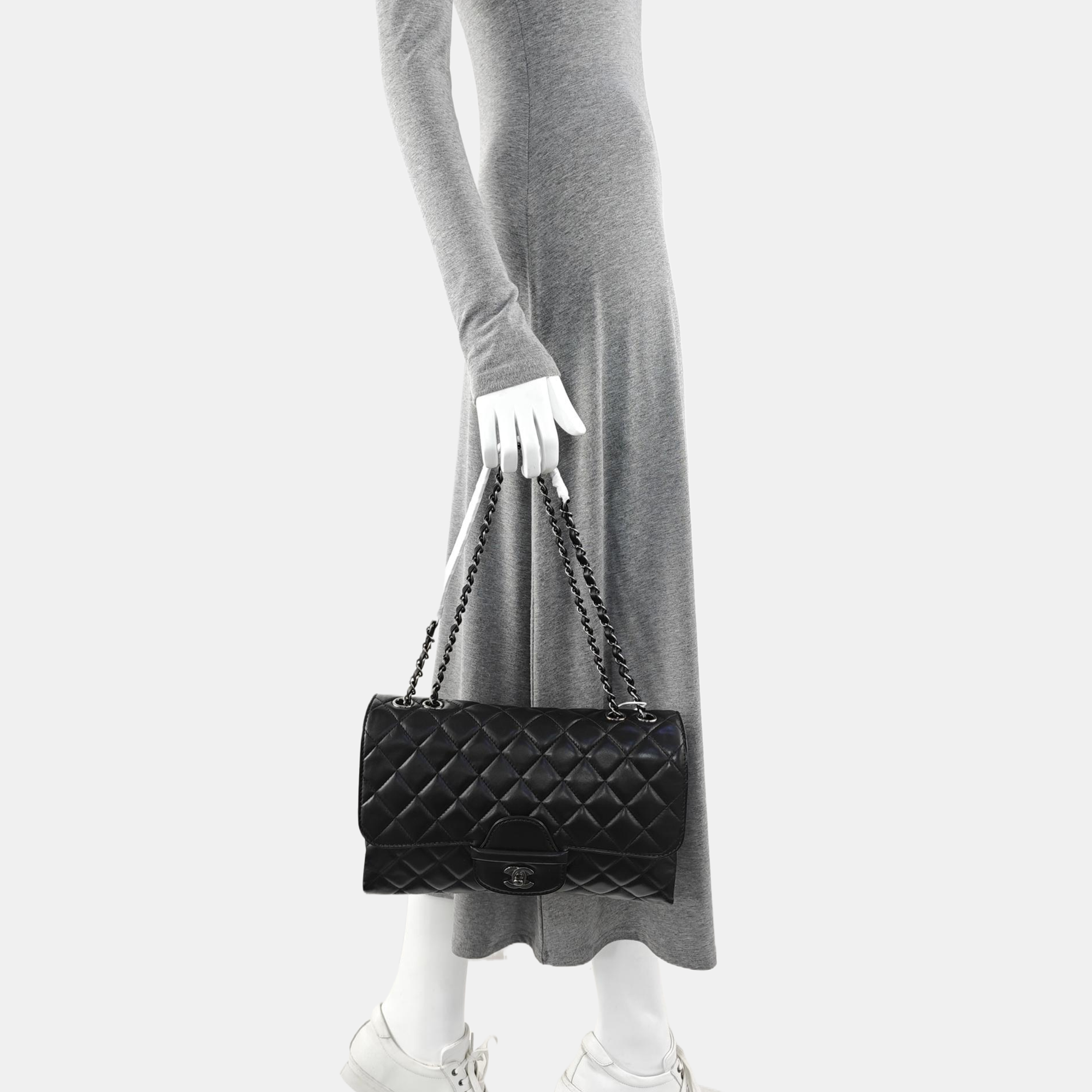 Quilted Lambskin Shoulder Bag Black