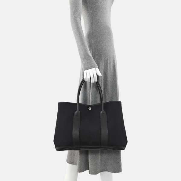 Garden Party 36 Canvas Black