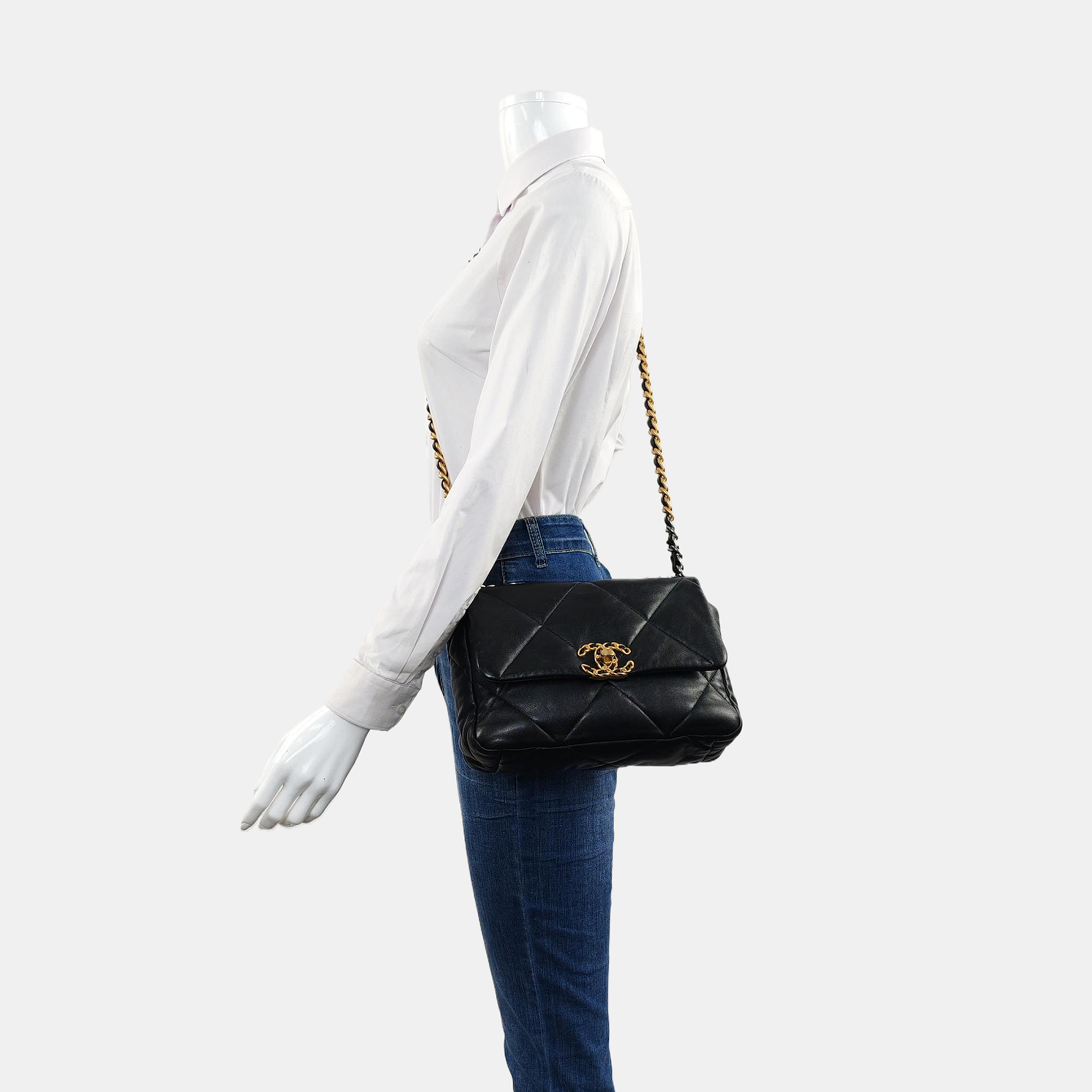 CHANEL 19 Small Quilted Lambskin Black