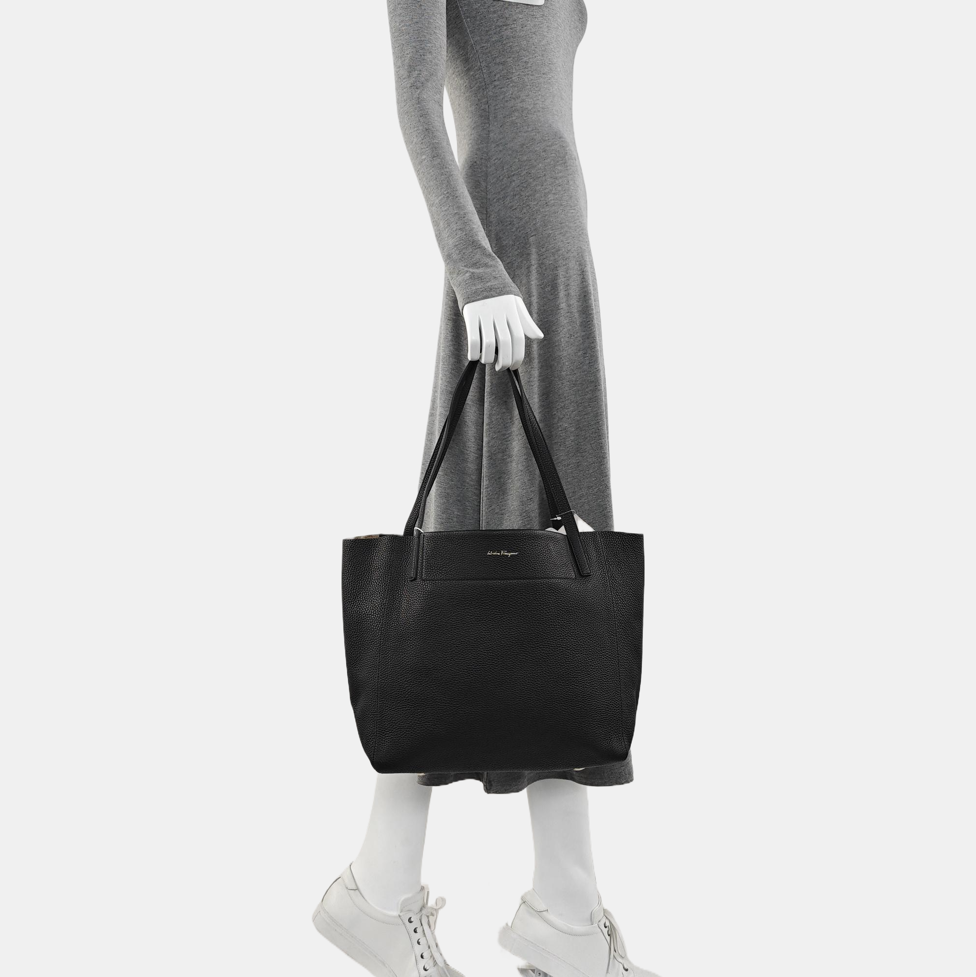 Calfskin Tote Bag Black