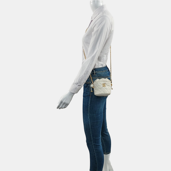 DRAWSTRING Quilted Grained Calfskin White