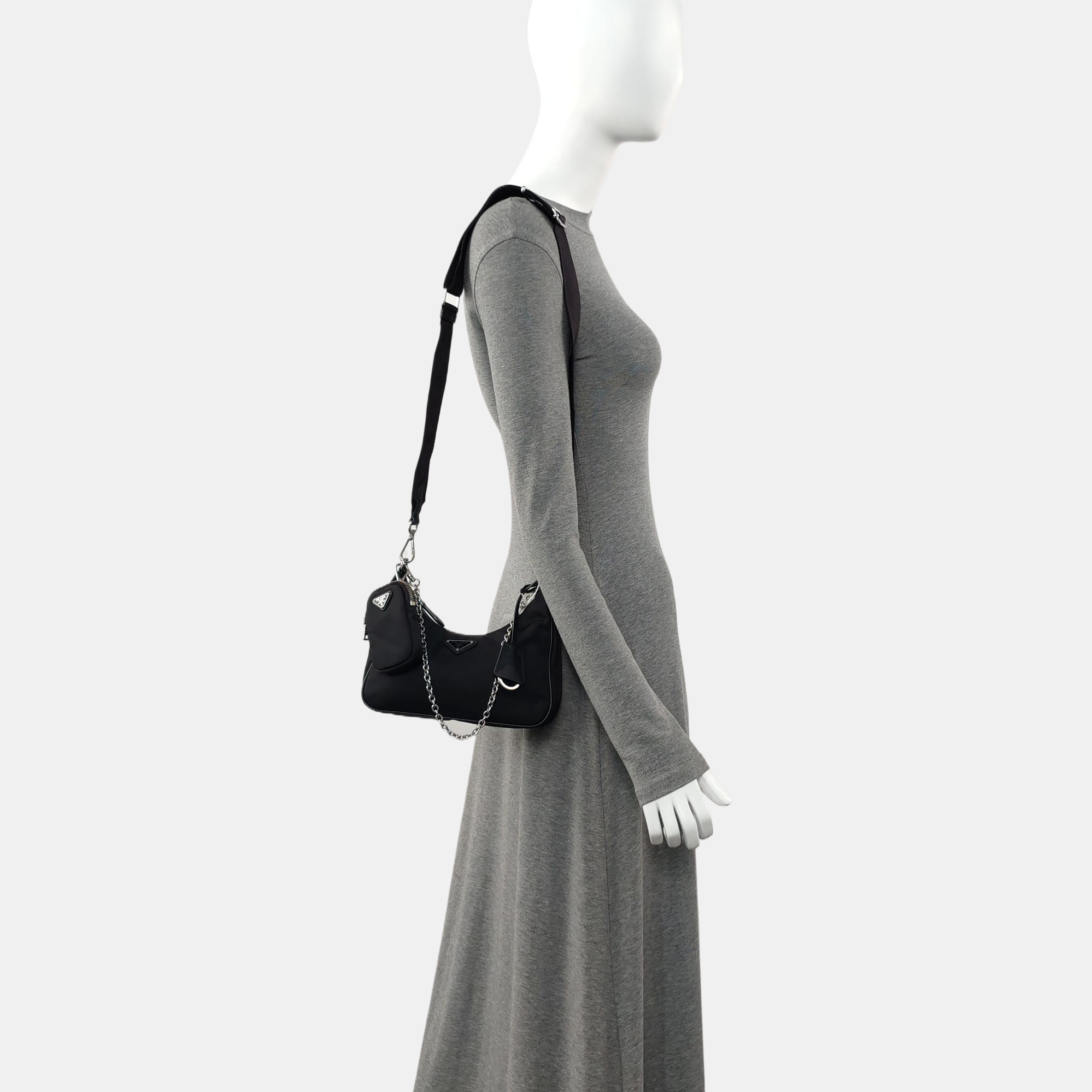 Authenticated pre-owned  Re-Edition2005 Nylon Black - Crossbody Bag at Looply