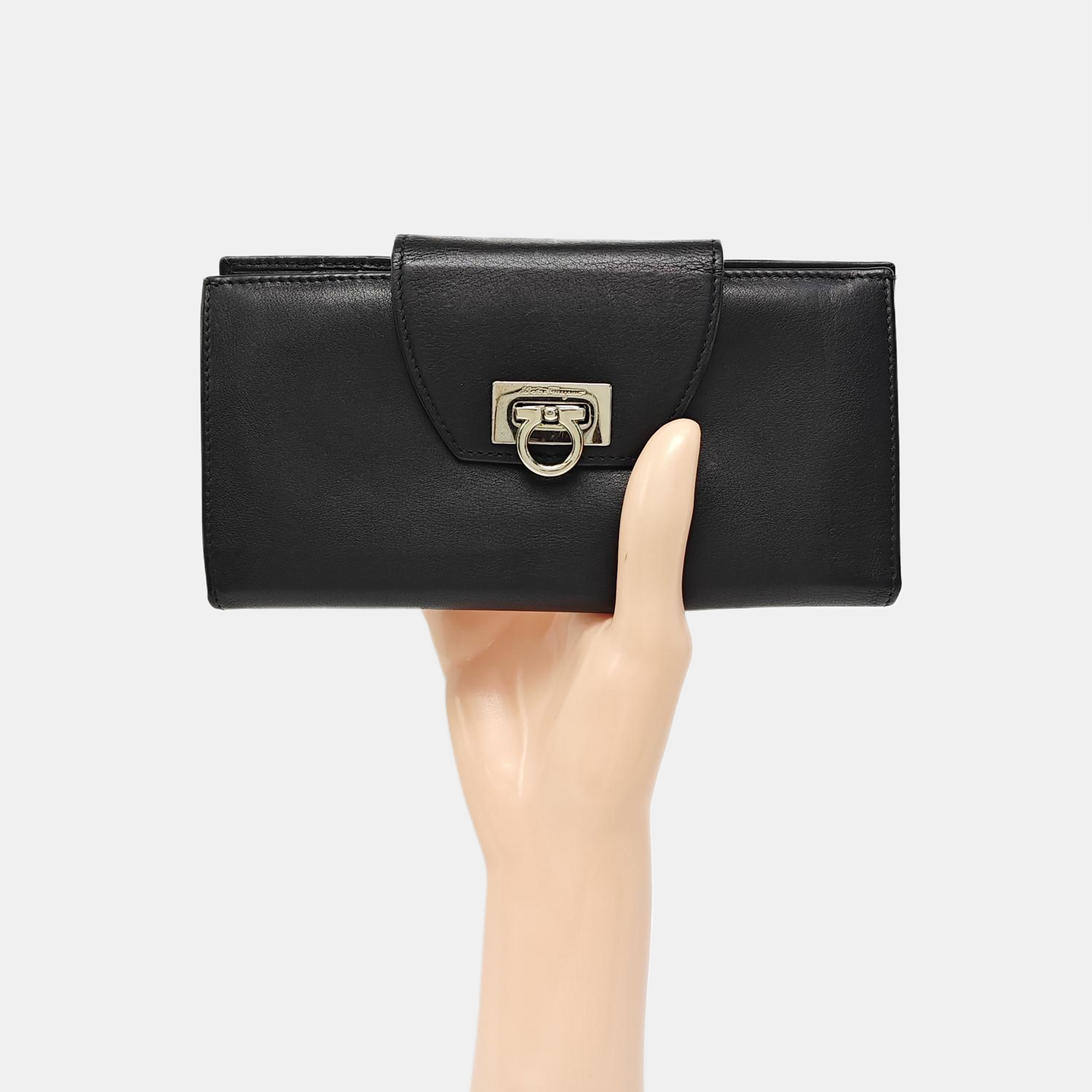 Gancio Calfskin Black Wallet