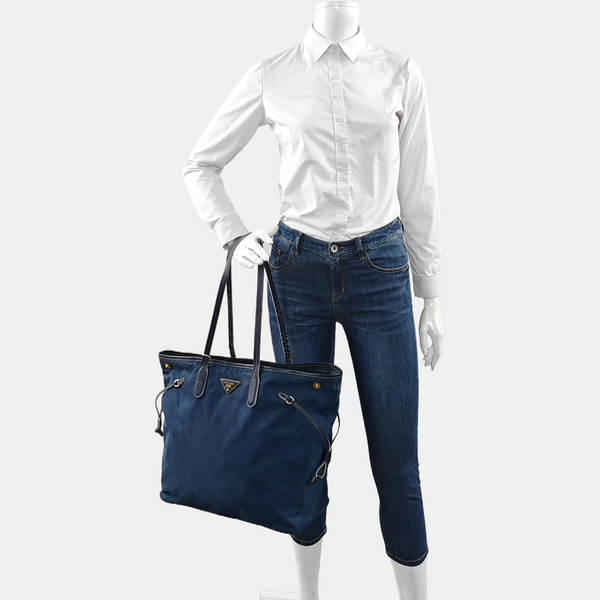 Vitello Phenix Tote Nylon Blue