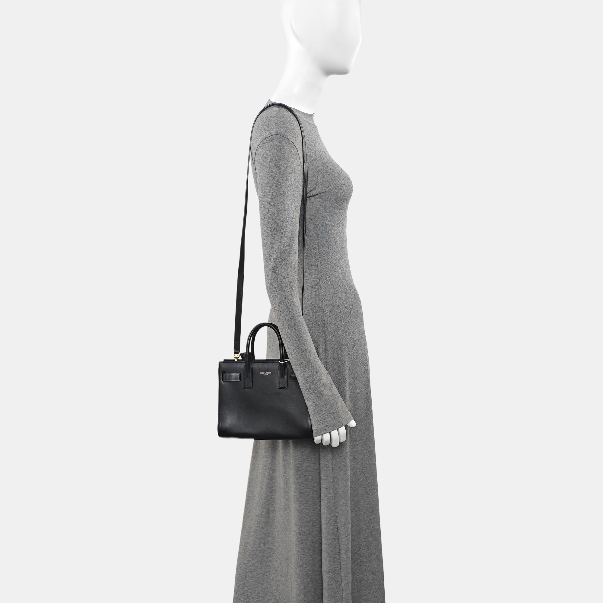 SAC DE JOUR Nano Calfskin Black